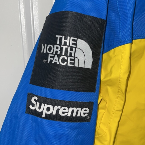 ❗️SUPREME x NORTHFACE NWT❗️ - Picture 3 of 8